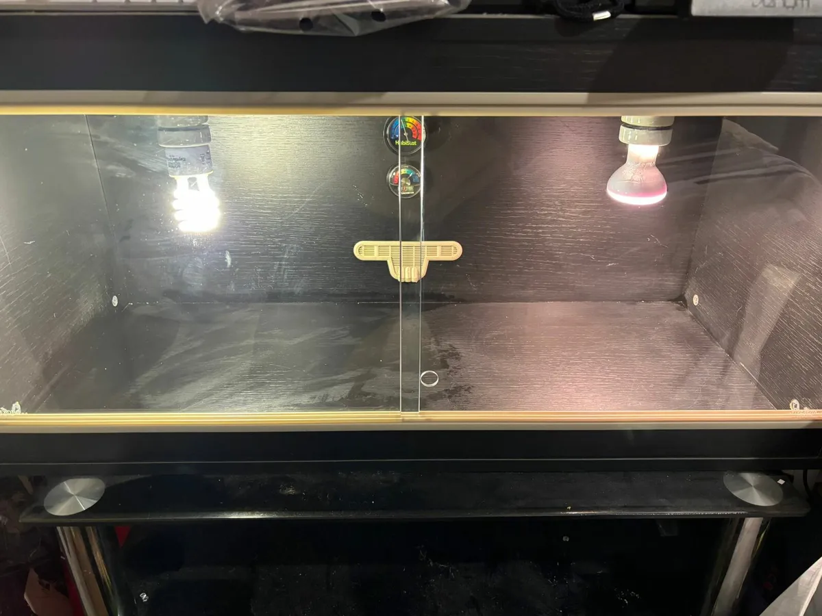 Reptile tank - Image 1