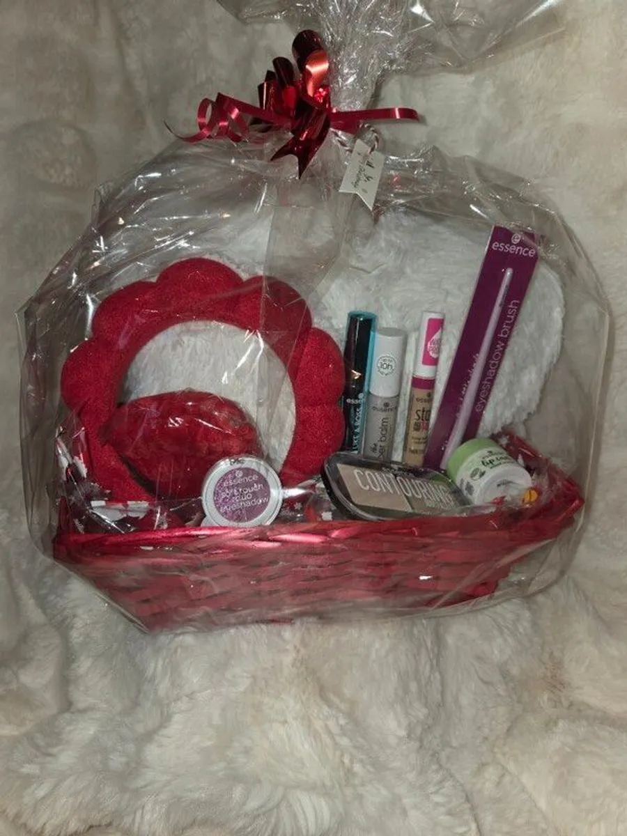 Makeup Hampers - Image 1