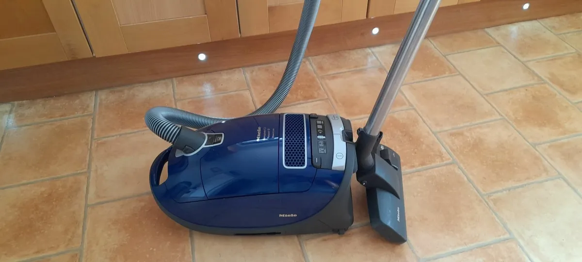 Miele vacuum/Hoover cleaner - Image 1