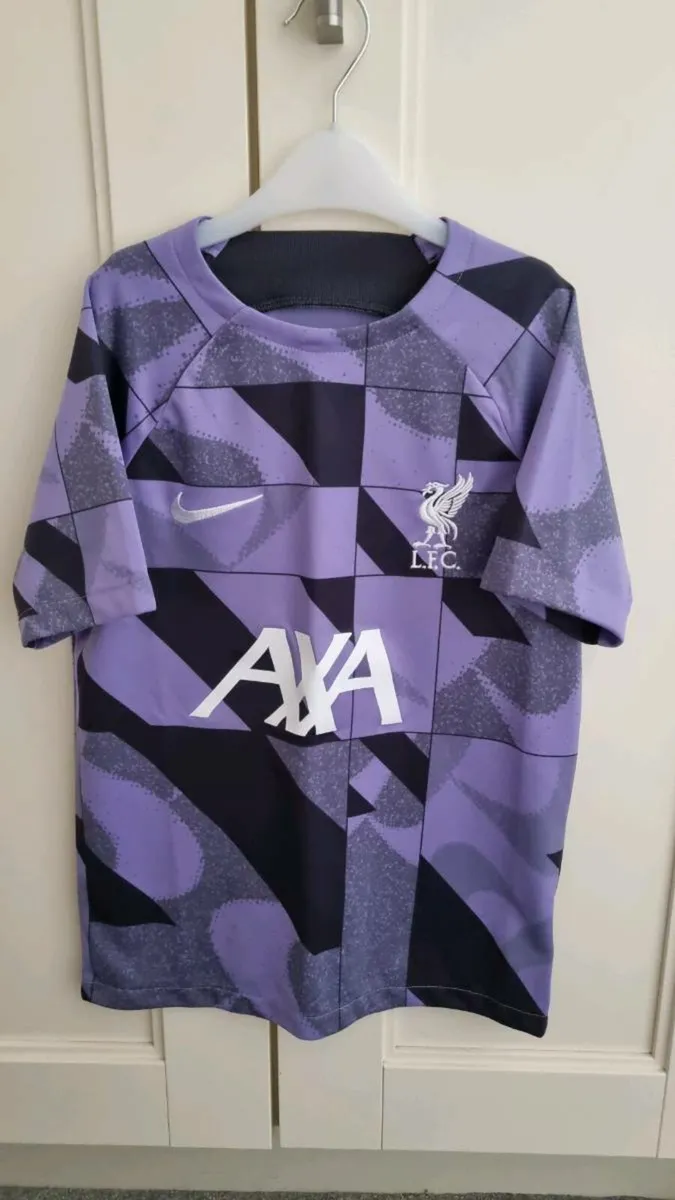 Kids Nike Liverpool Tops and Jacket - Image 4