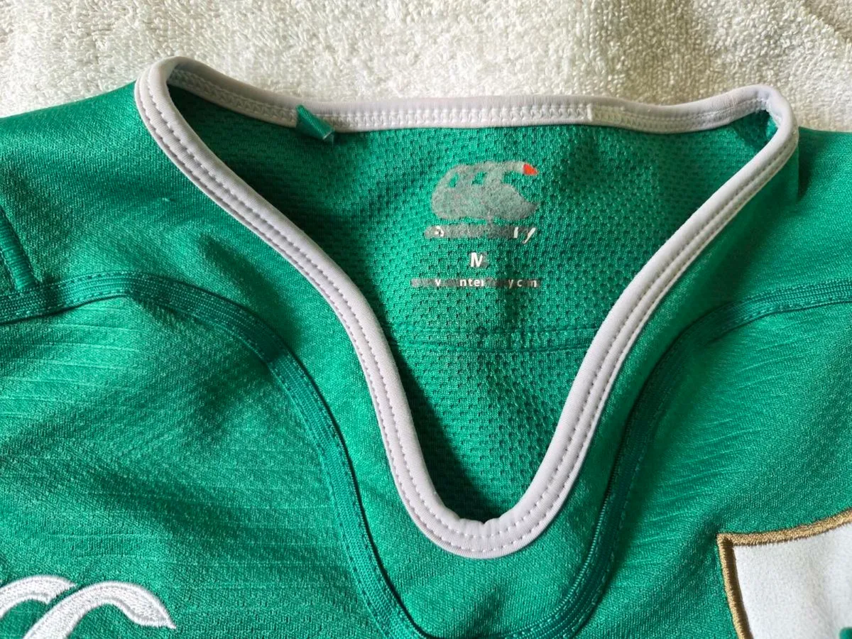 Ireland Rugby Union Home Pro Jersey 2015 to 2016 M - Image 3