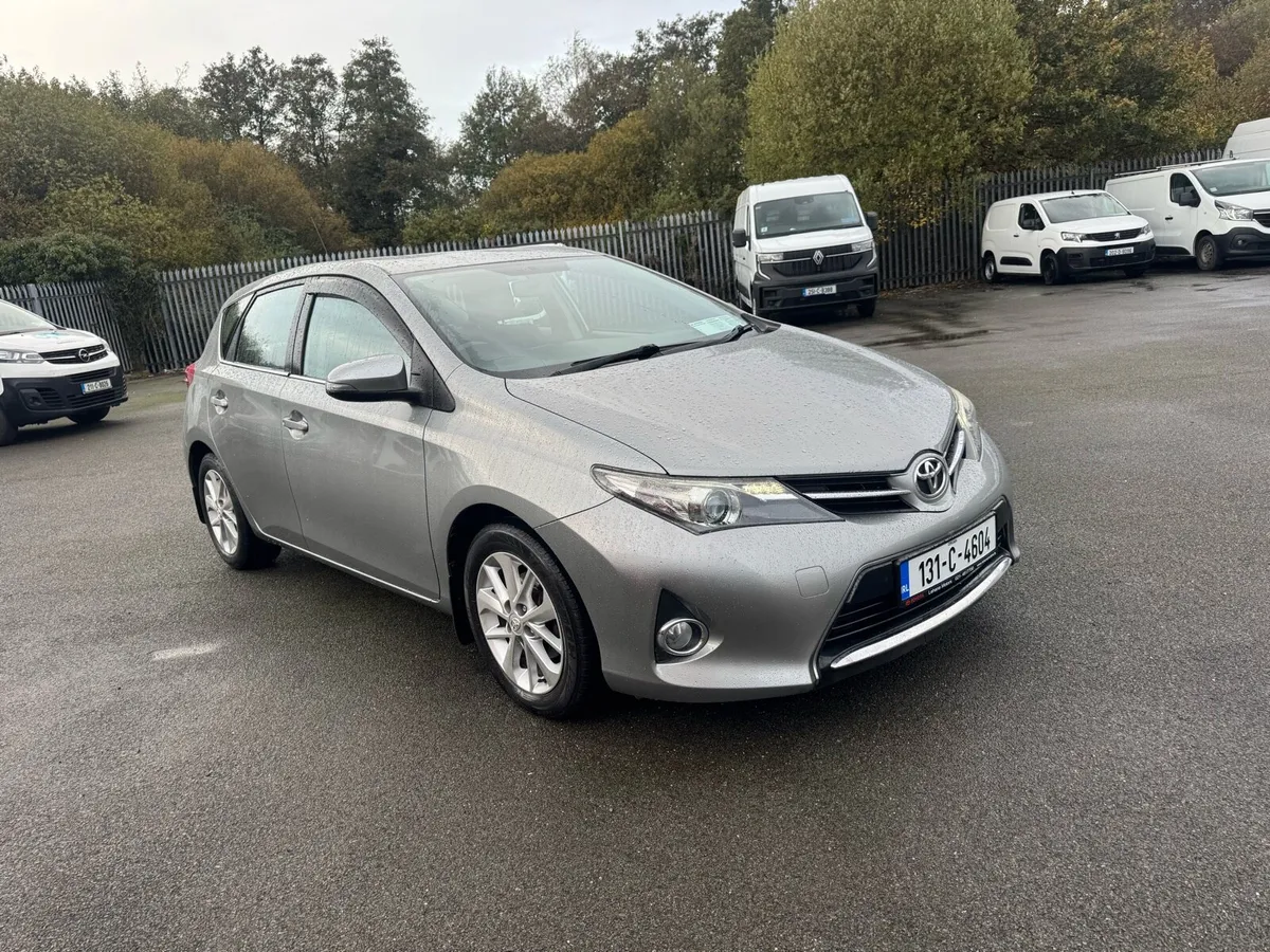2013 Toyota Auris d4d automatic - Image 1