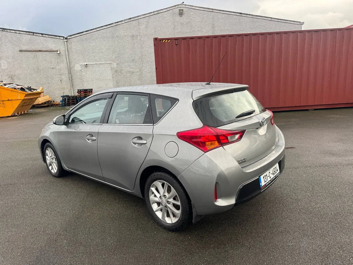 2013 Toyota Auris d4d automatic - Image 3