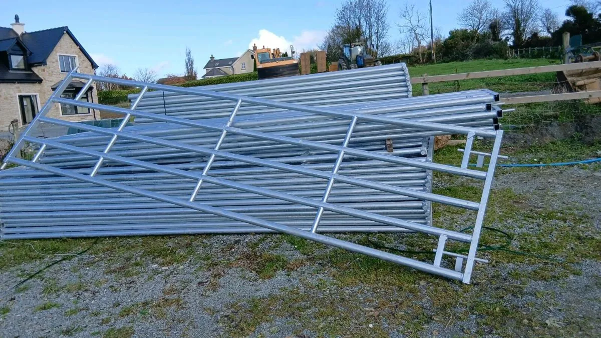 Heavy duty, galvanised gates. - Image 1