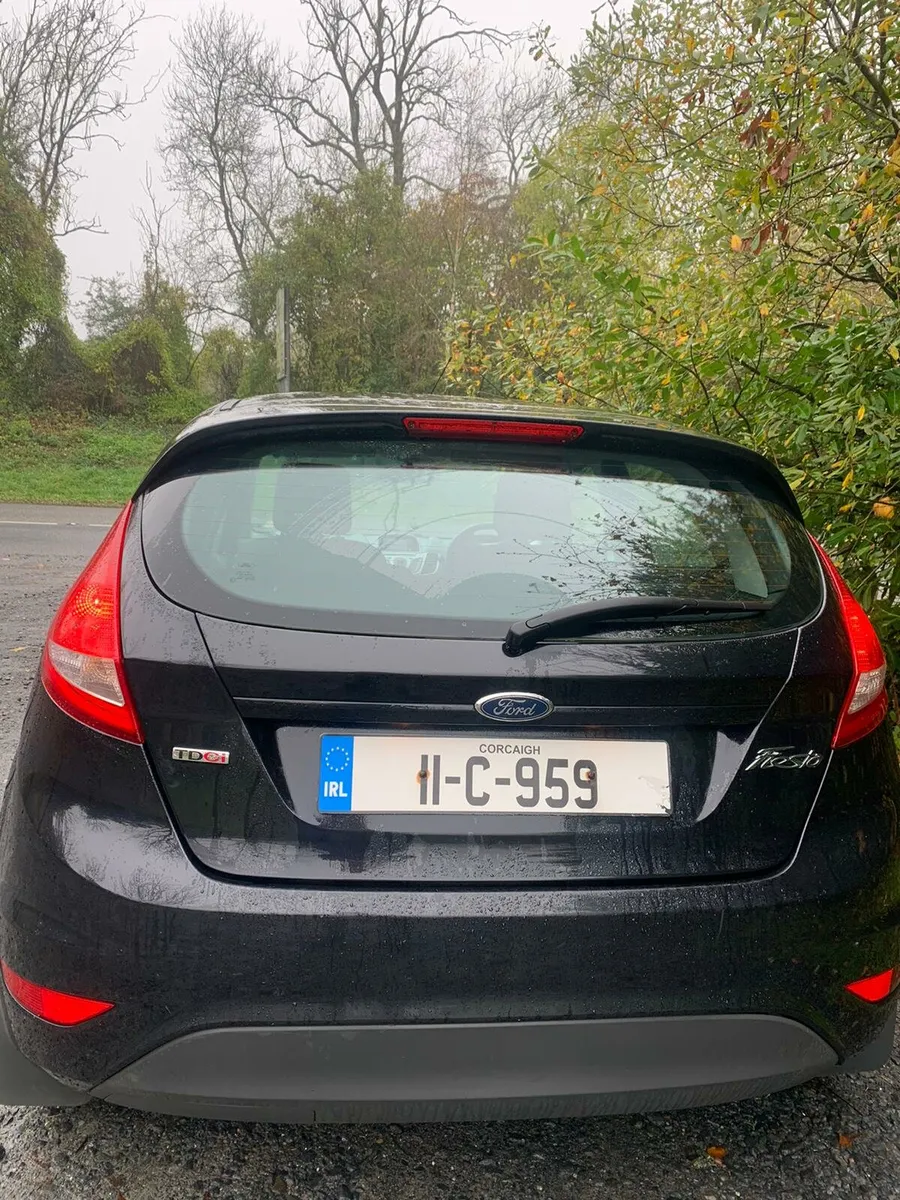 Ford fiesta - Image 2