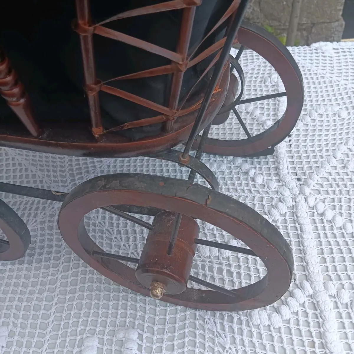 Dolls pram - Image 2