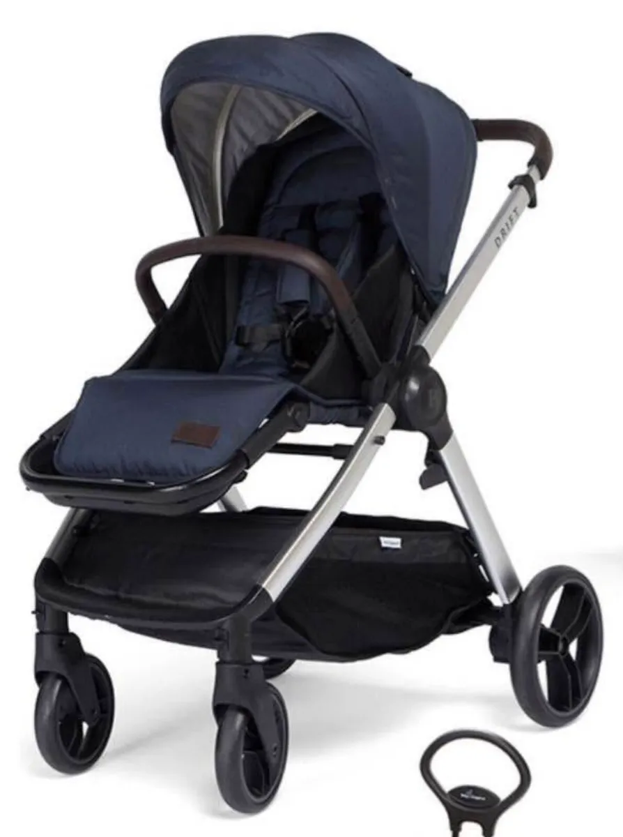 FREE Baby Elegance Drift Buggy, car seat & isofix - Image 1