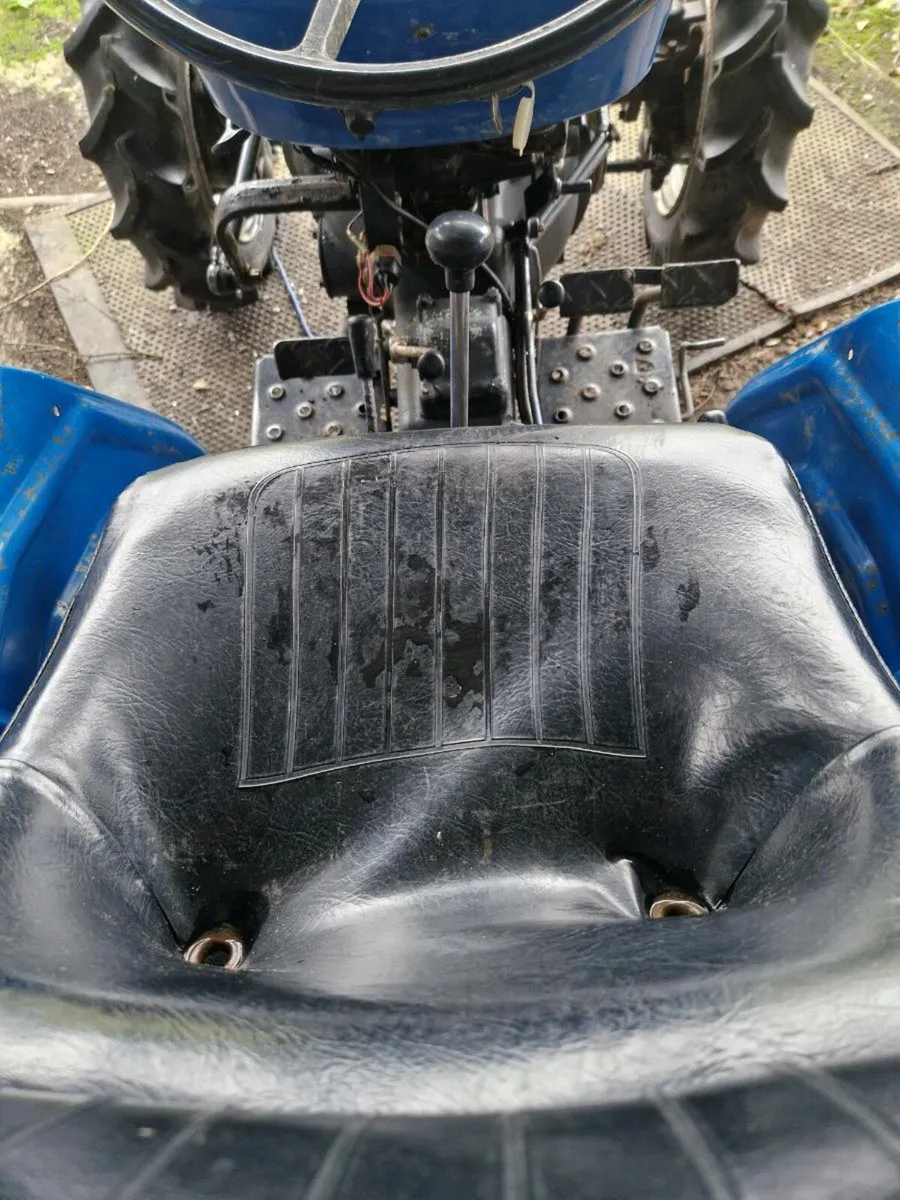 Compact tractor - Image 4