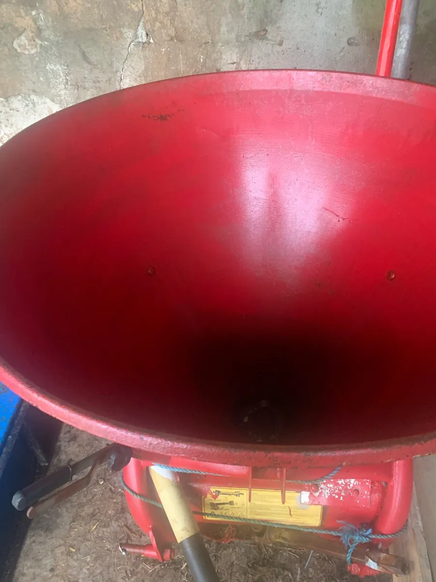 Fressori p500 fertilizer spreader - Image 2