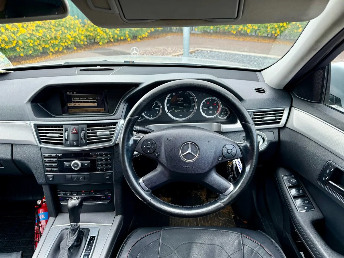 New NCT // Automatic // E220 - Image 2