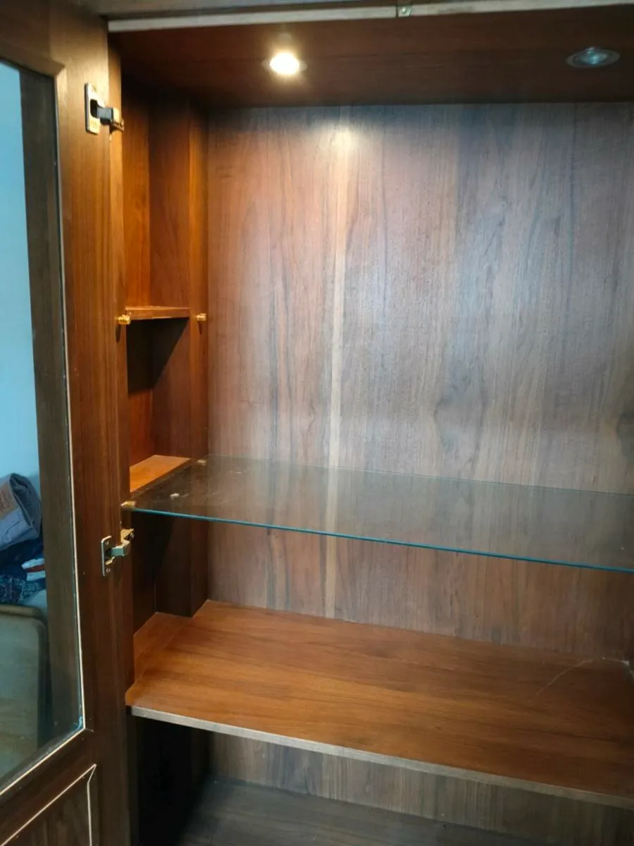 Teak solid timber cabinet.  With 1 glass shelf
an - Image 4