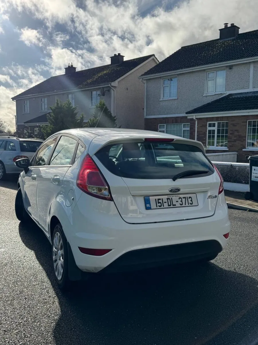 Ford fiesta - Image 2
