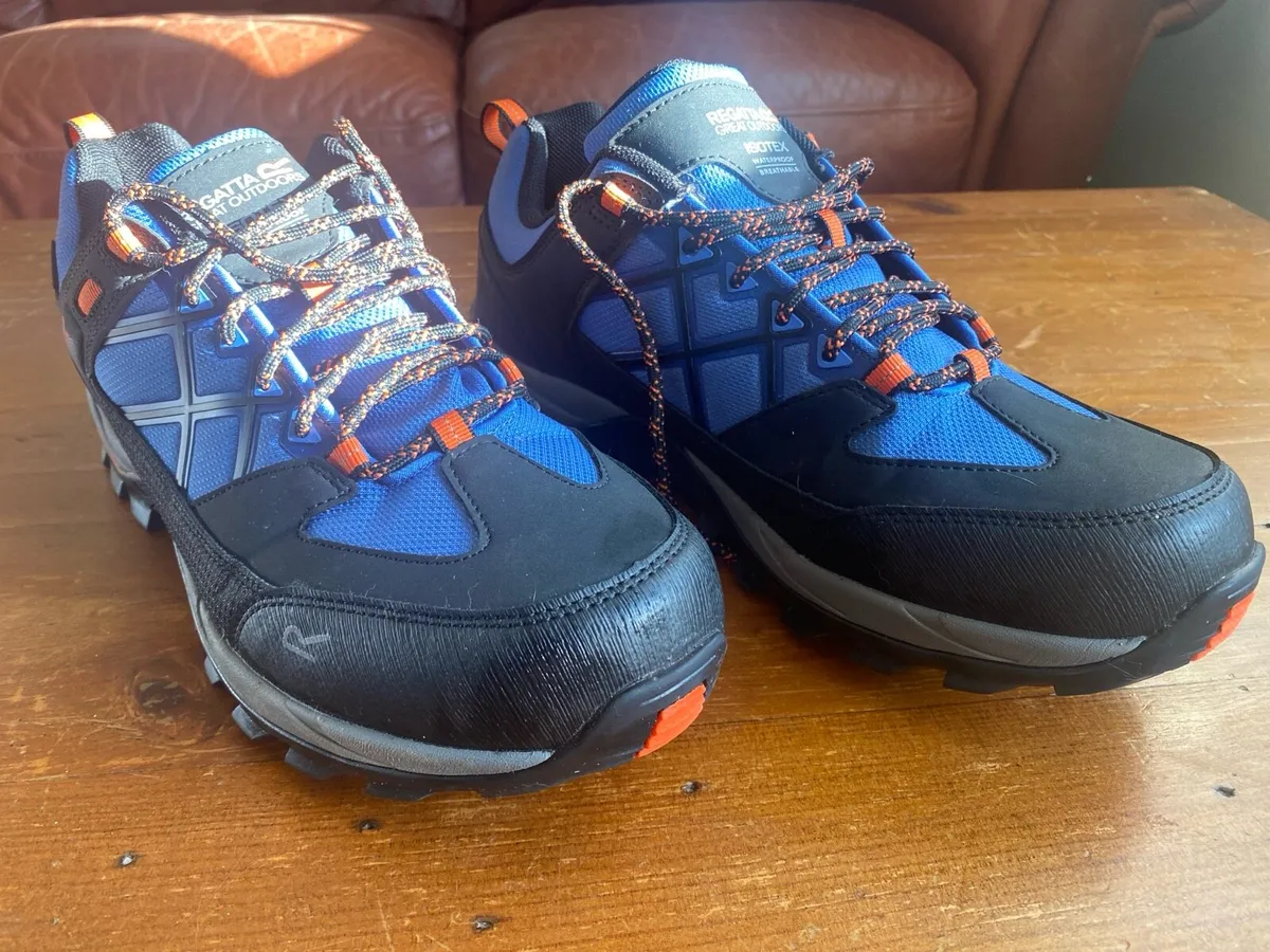 Hiking Shoes, Men’s, size 10… new - Image 1