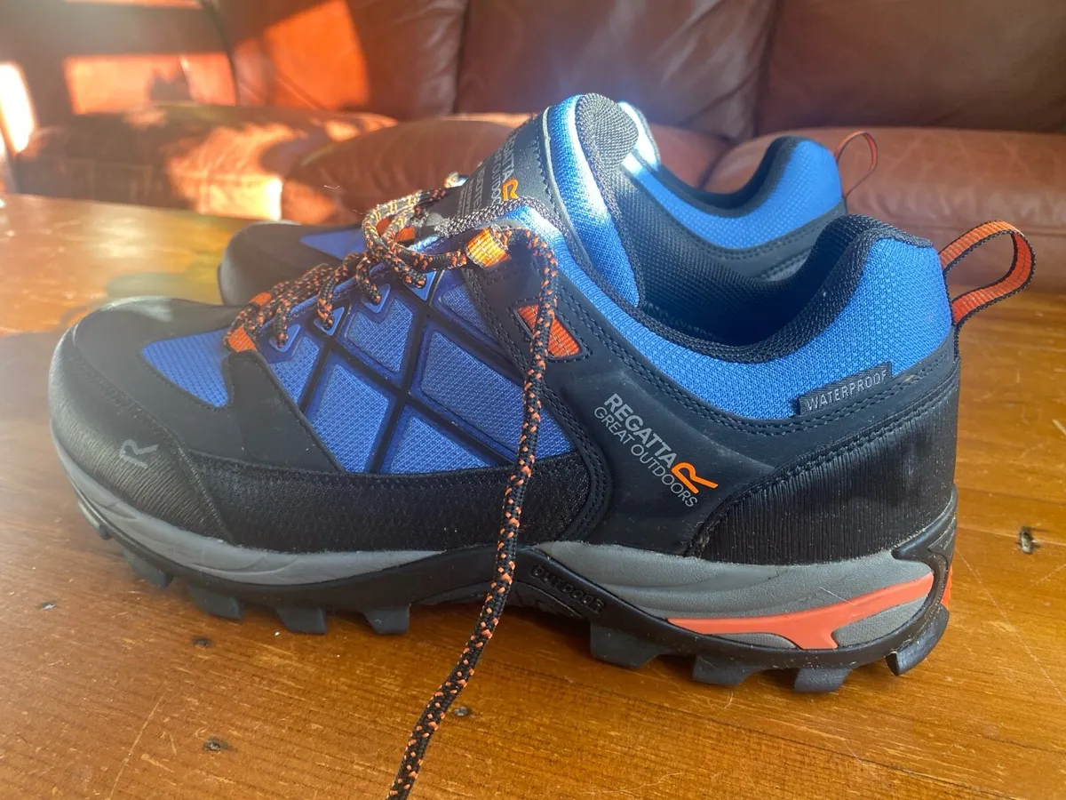 Hiking Shoes, Men’s, size 10… new - Image 3