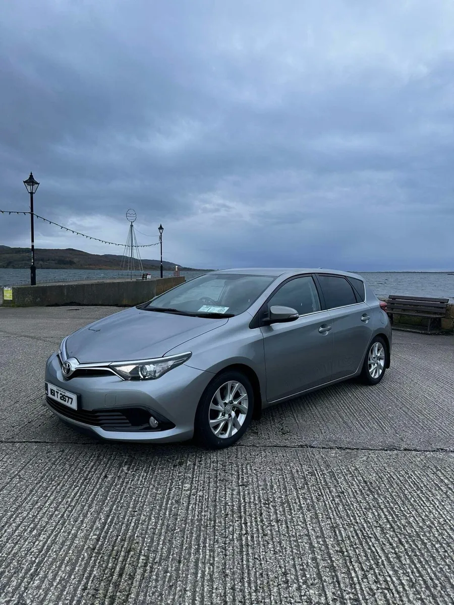 Toyota Auris 1.4d-4d Luna 4DR, Grey - Image 4