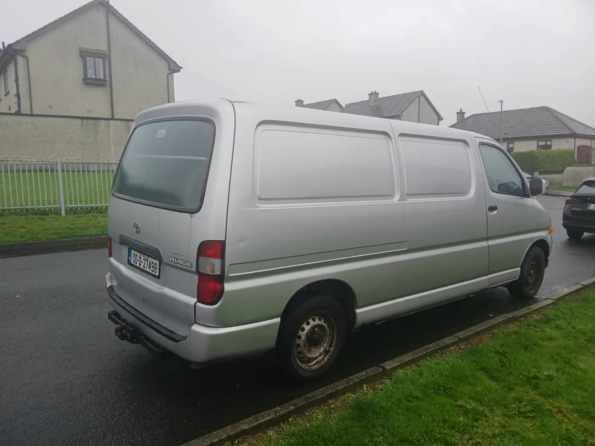 Toyota Hiace - Image 2