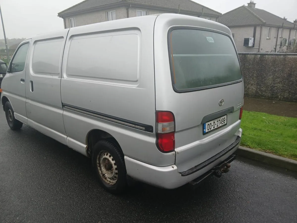 Toyota Hiace - Image 3