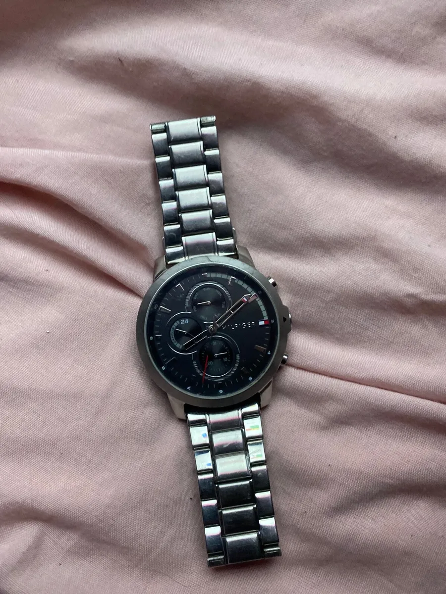 tommy hilfiger watch - Image 2