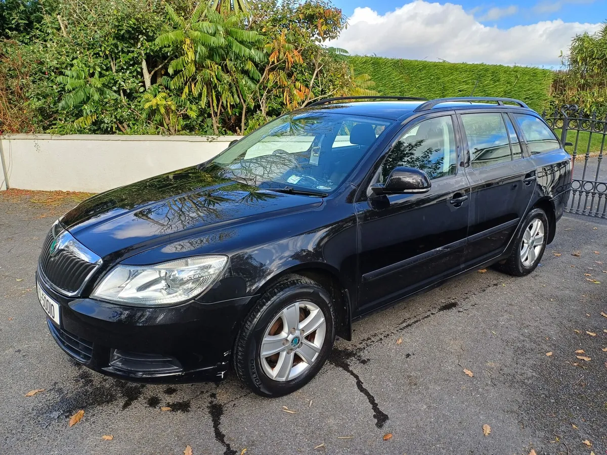 11 Octavia Estate New Nct 09/26 - Image 2