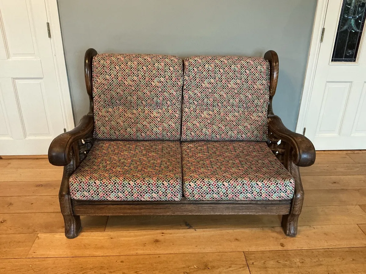 Oak couch - Image 1