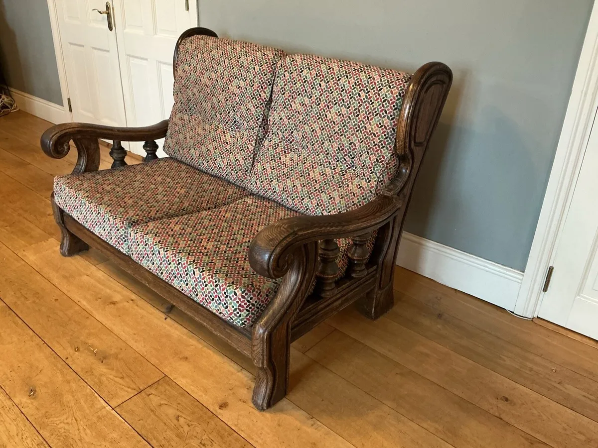 Oak couch - Image 2