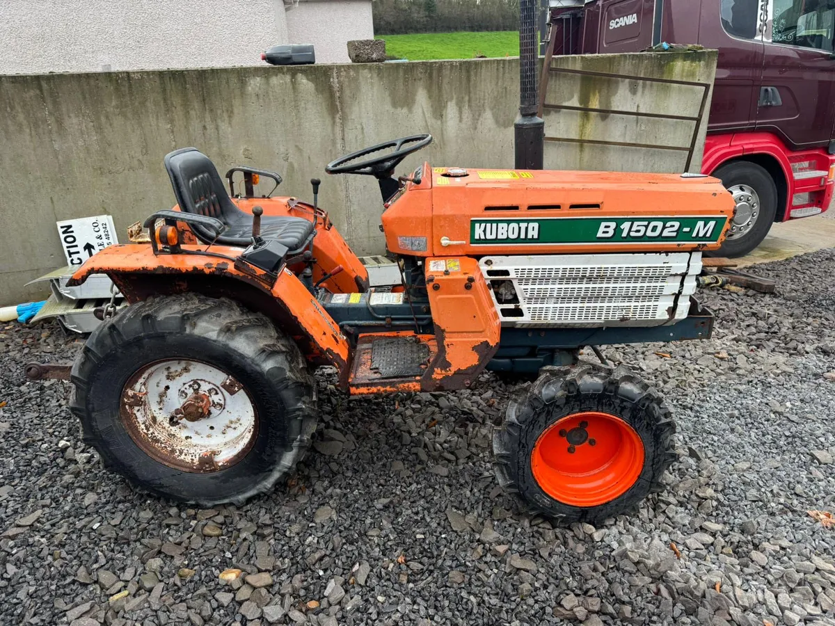 Kubota b-1502 compact tractor - Image 2