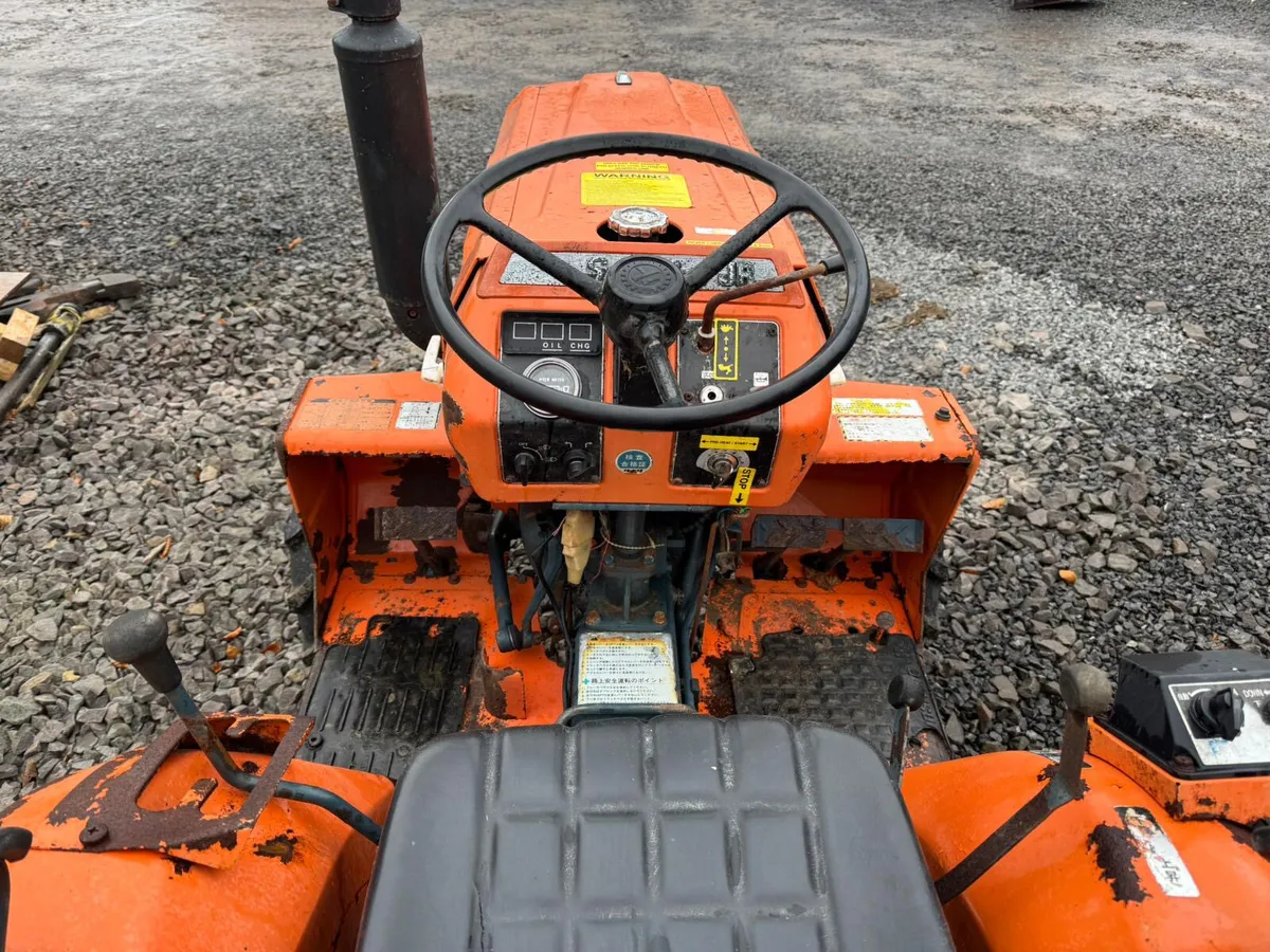Kubota b-1502 compact tractor - Image 4