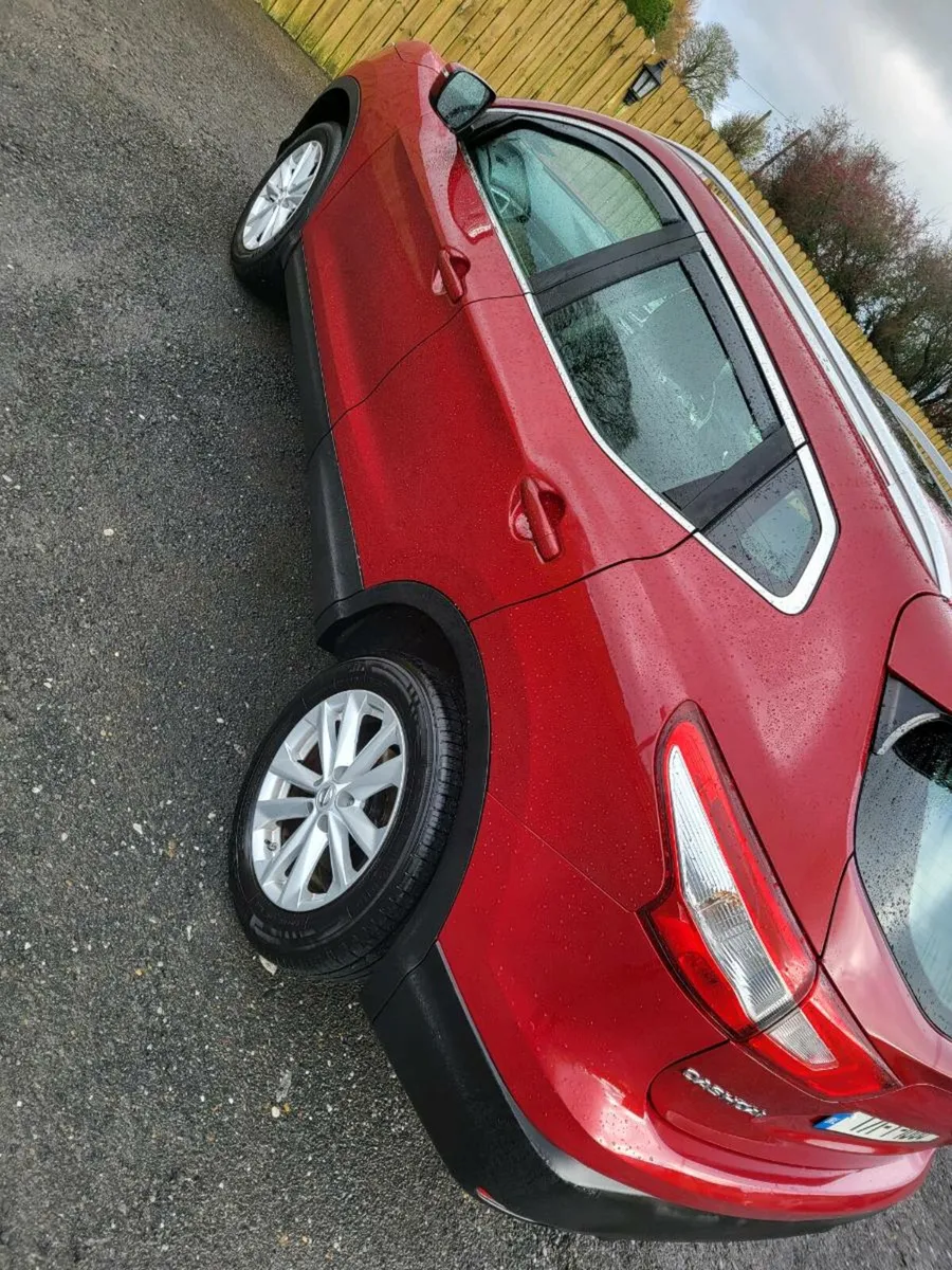 171 nissan qashqai sv SUV - Image 3