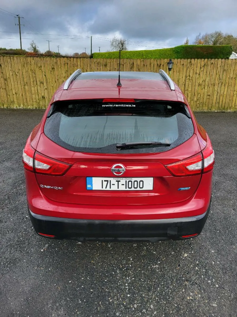 171 nissan qashqai sv SUV - Image 4