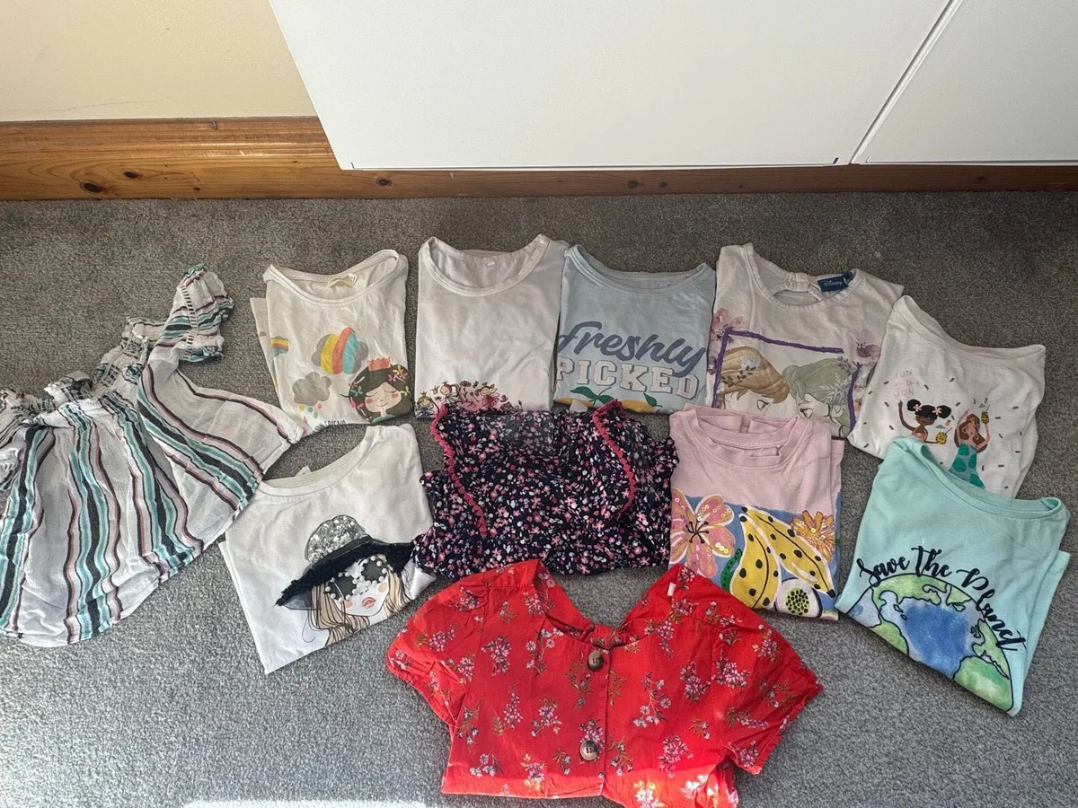 ~100 items clothes bundle for a 6-7 years old girl - Image 3