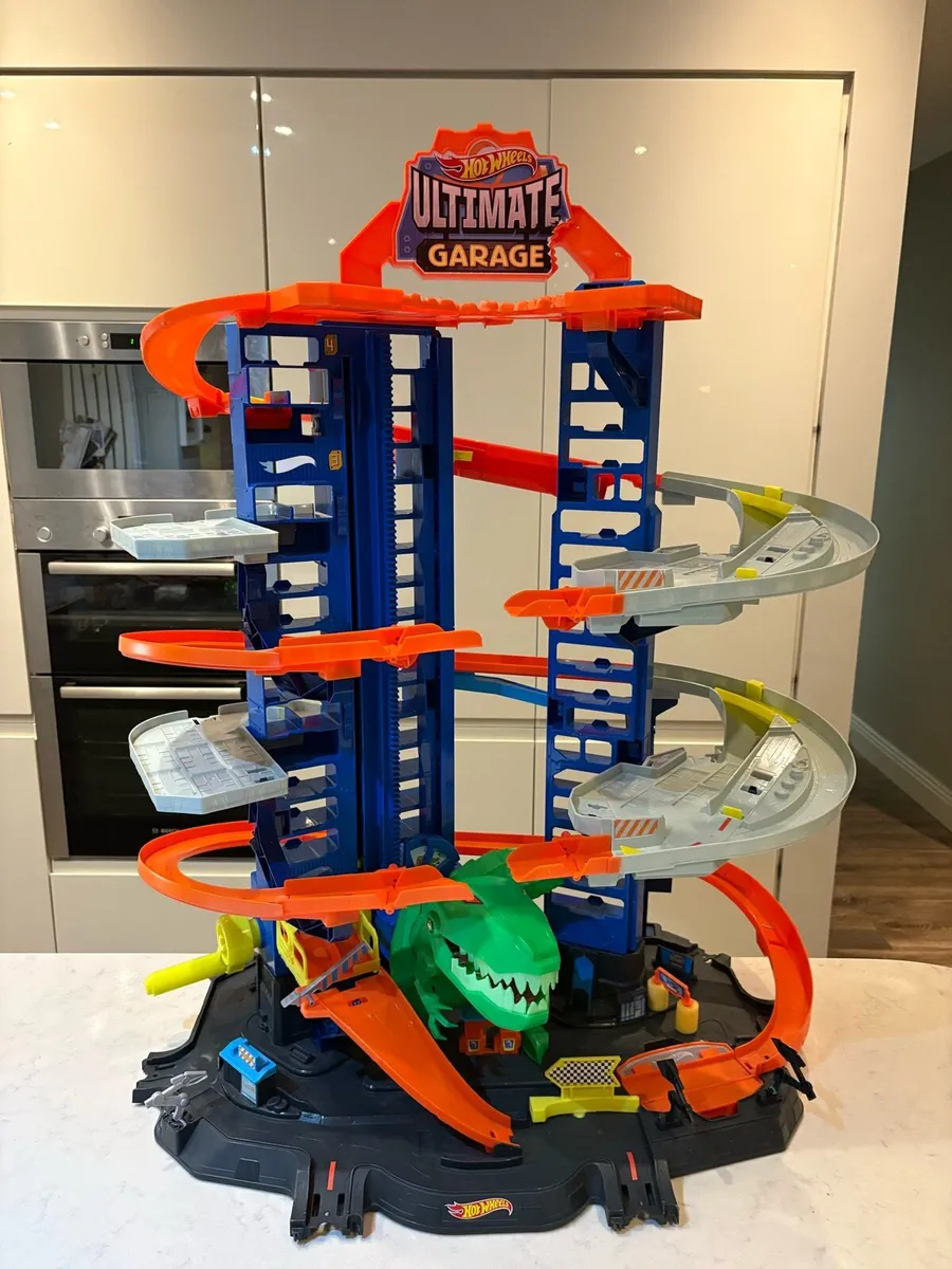 Hot Wheels and Thomas the Tank Engine - Image 1