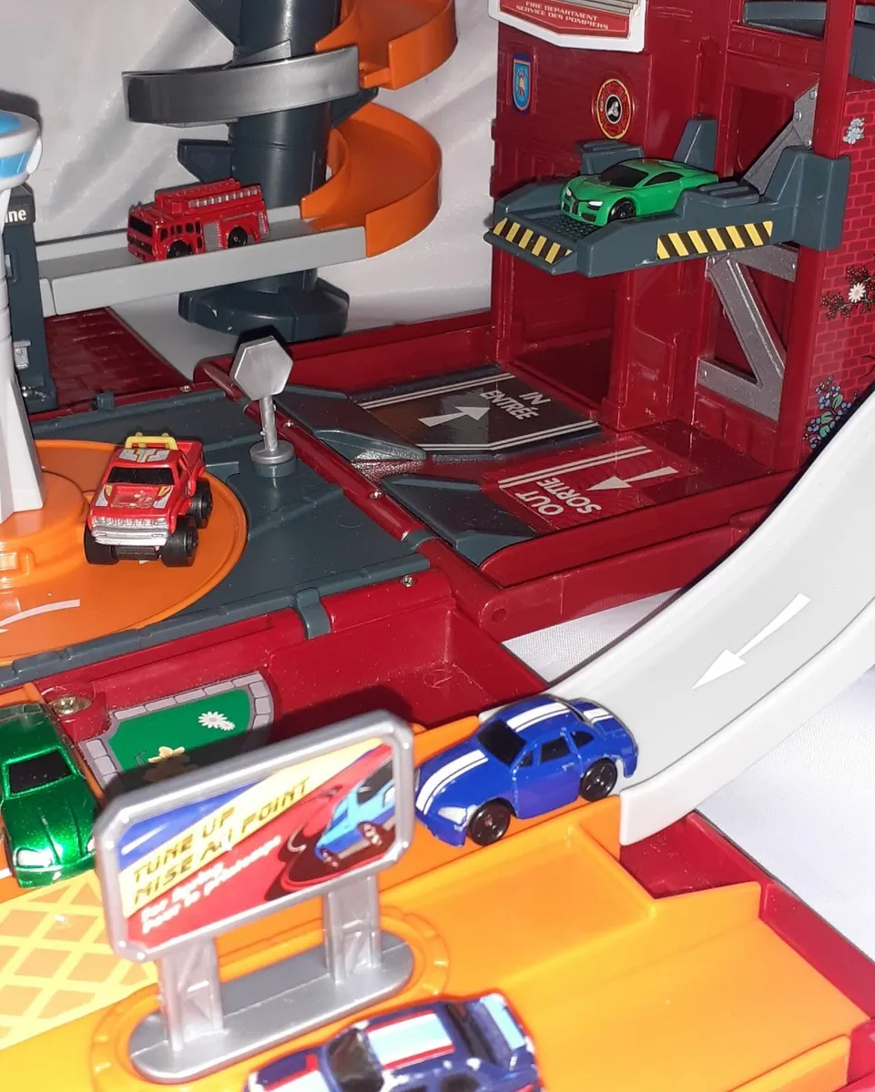 A Fire Station Playset. - Image 4