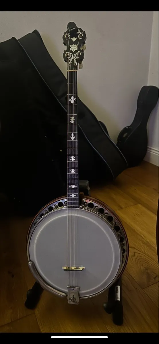Paramount Style B Tenor Banjo - Image 1