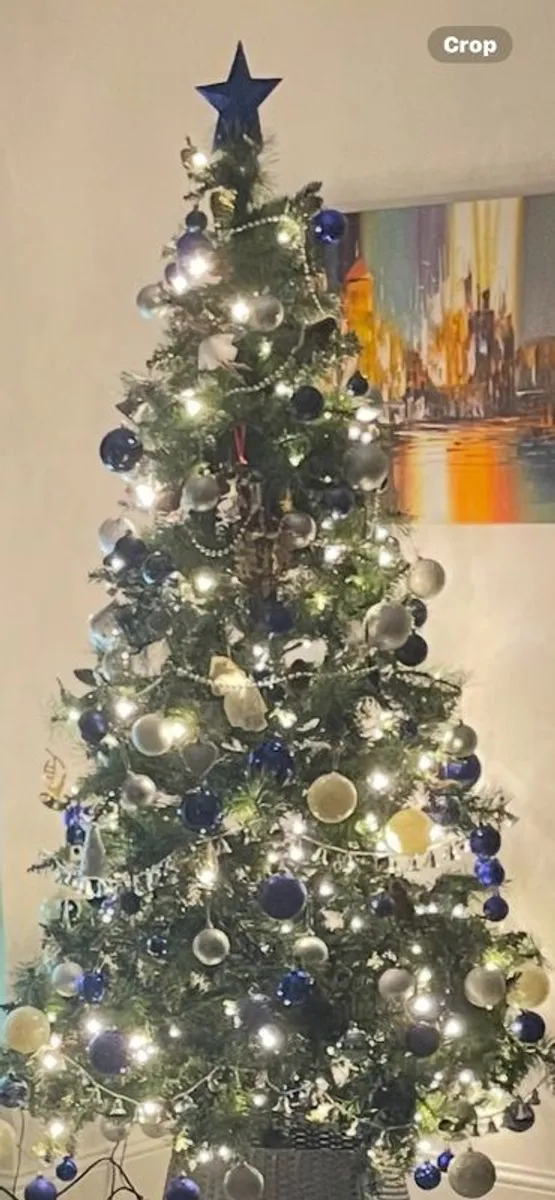 Christmas tree 7ft pre-lit. In perfect condition, only used once. - Image 2