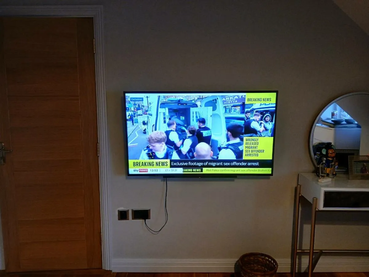 Tv Sony Bravia 48 inch - Image 2