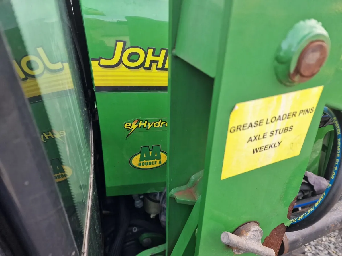 John Deere 44hp Compact Tractor 4 in 1 Loader - Image 4