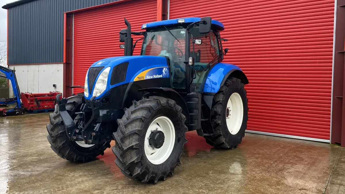New Holland 6070 RC 2010 - Image 2