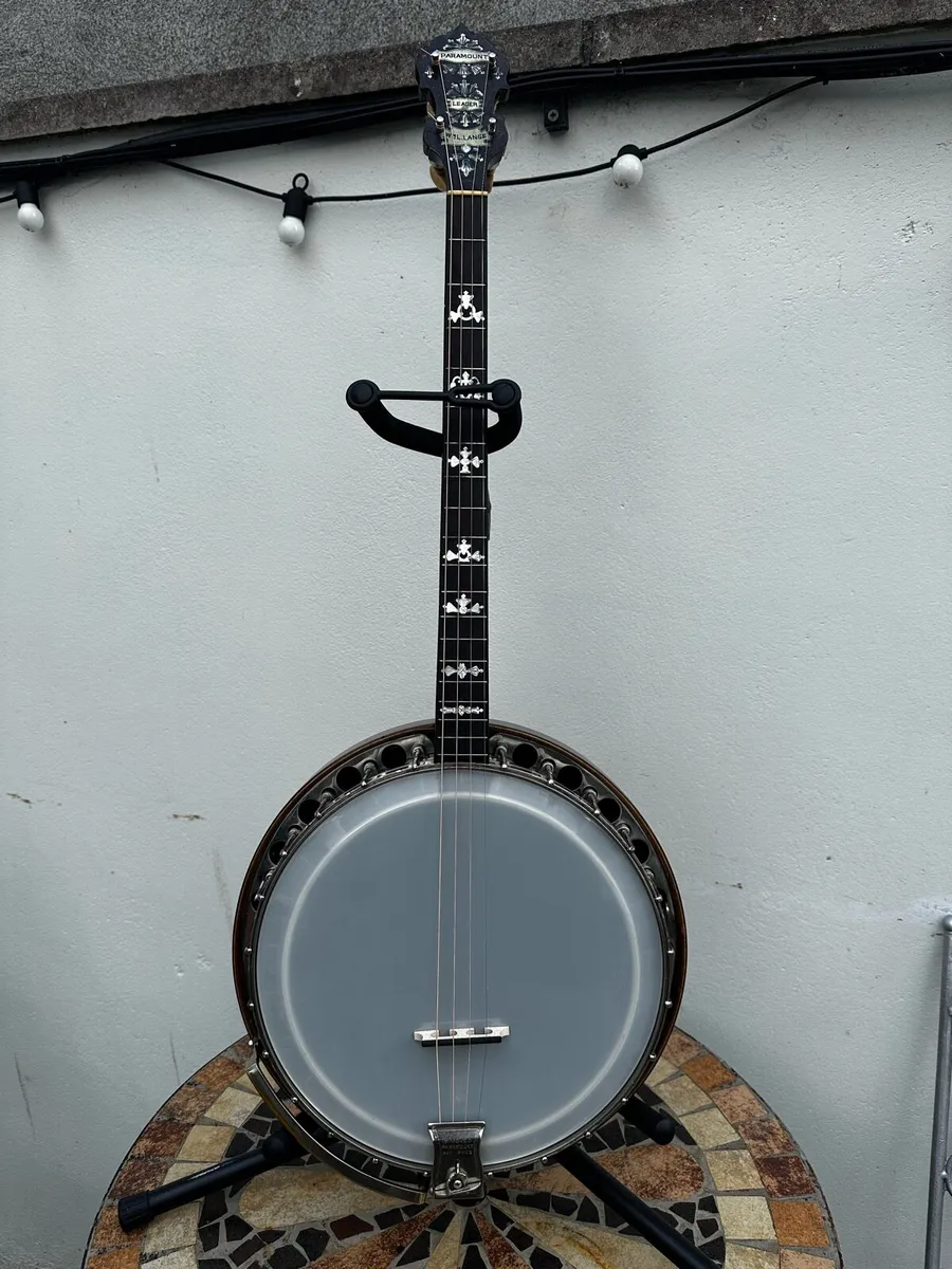 Paramount Leader Tenor Banjo - Image 1