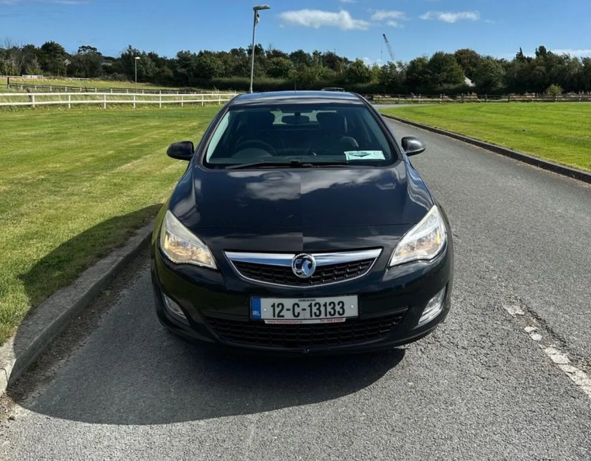 Opel Astra 2012 Nct 7/2026 - Image 2