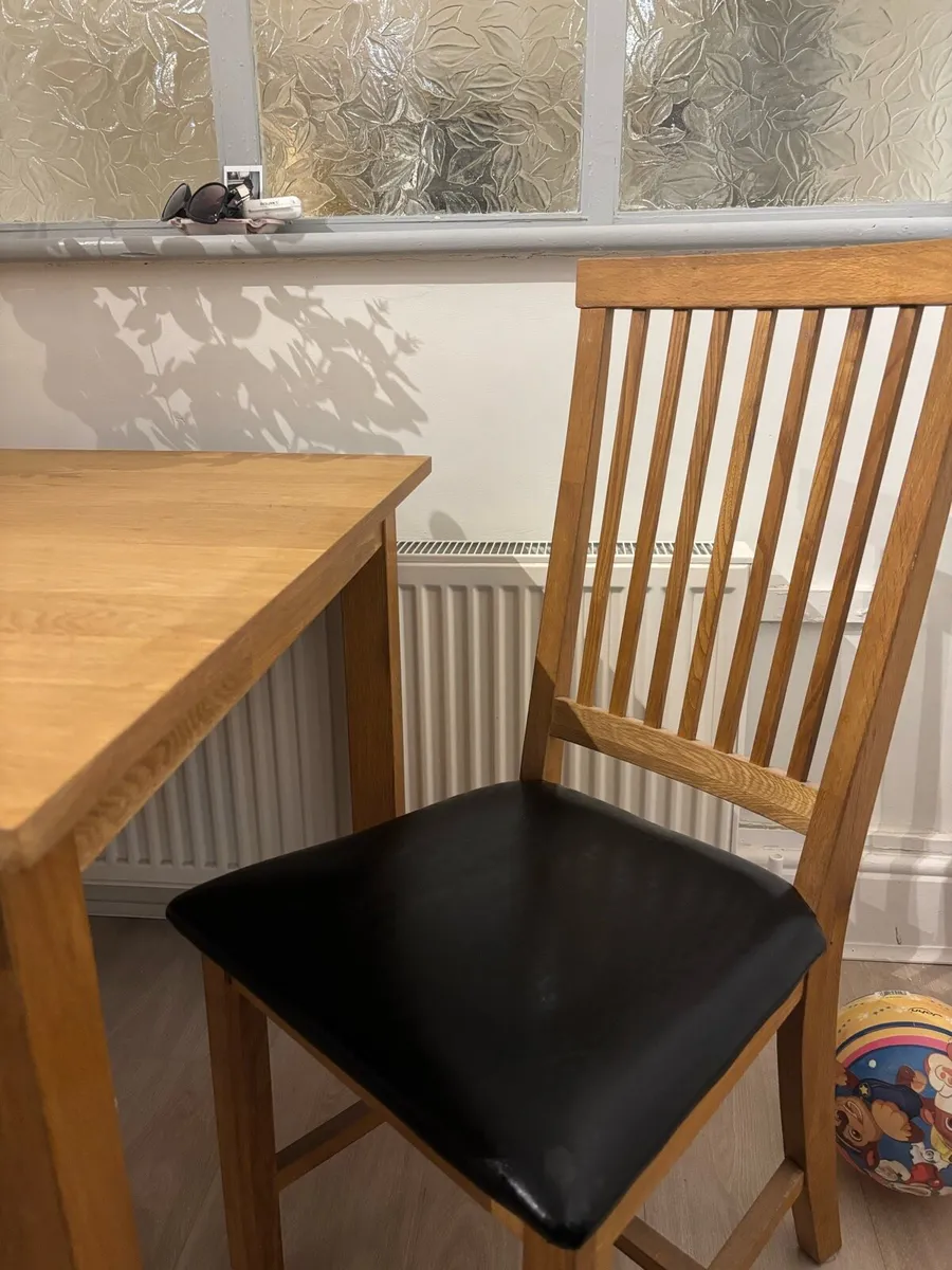 Kitchen table with 4 chairs - Image 2