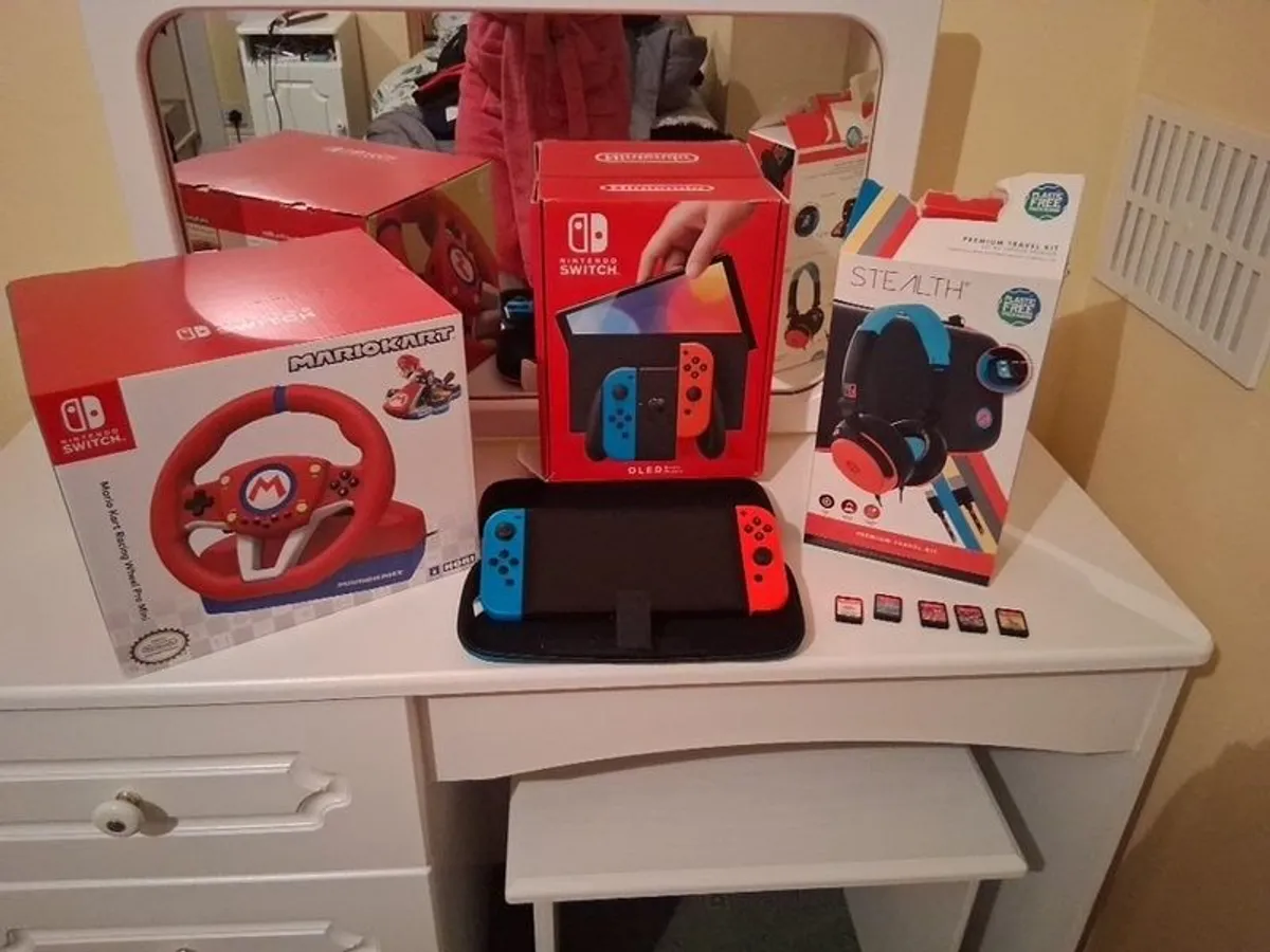 Nintendo Switch - Image 1