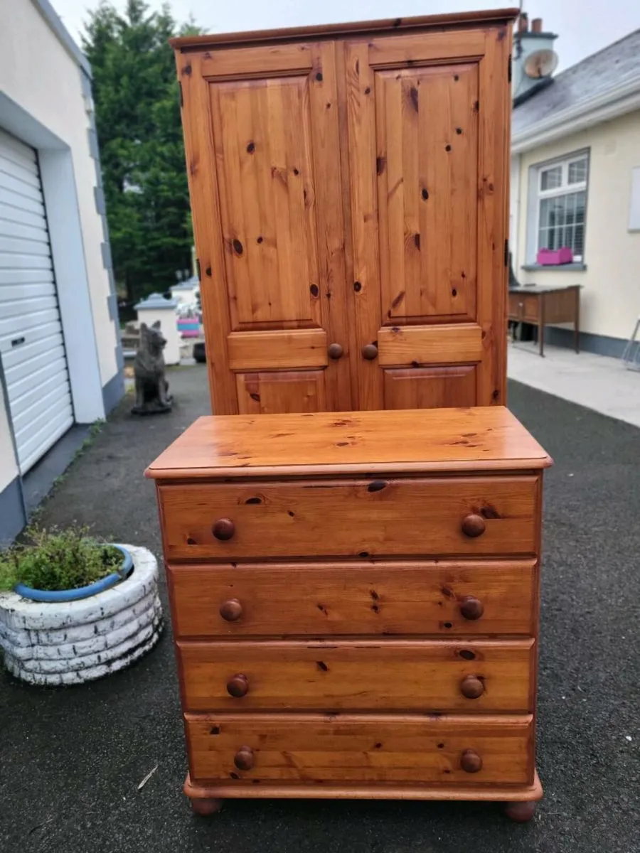 Pine wardrobe and chest of drawers - Image 1