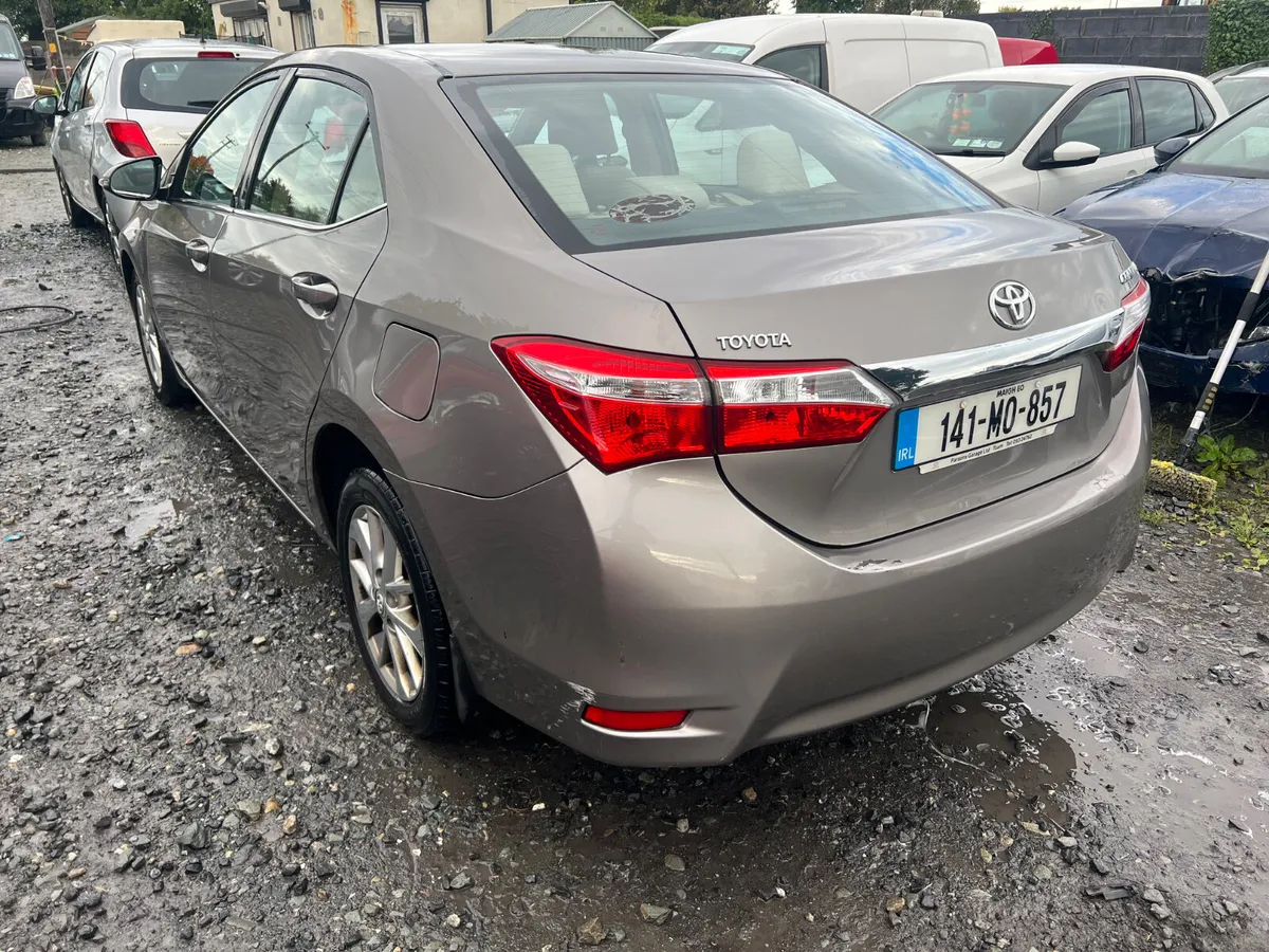 2015 Toyota Corolla 1.4 Diesel drive away - Image 3