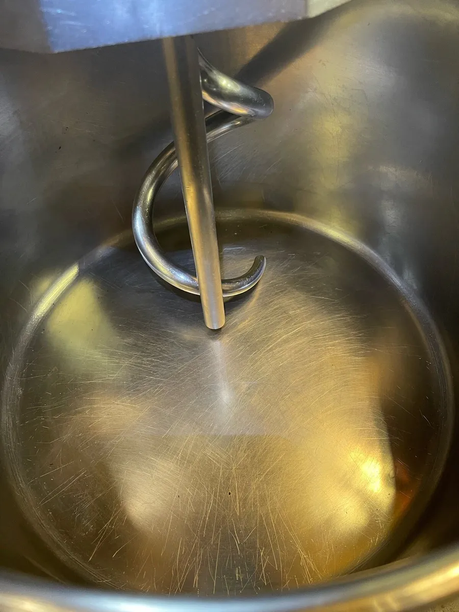 Dough mixer - Image 2