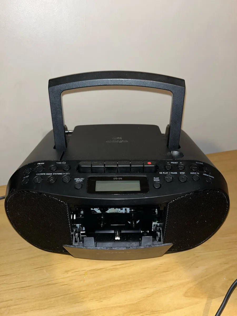 Sony boombox - Image 1