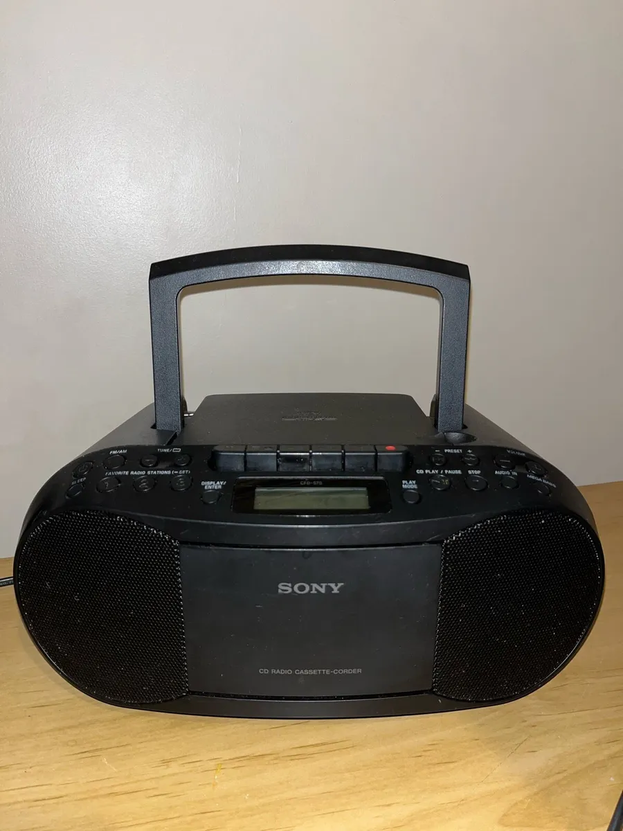 Sony boombox - Image 2
