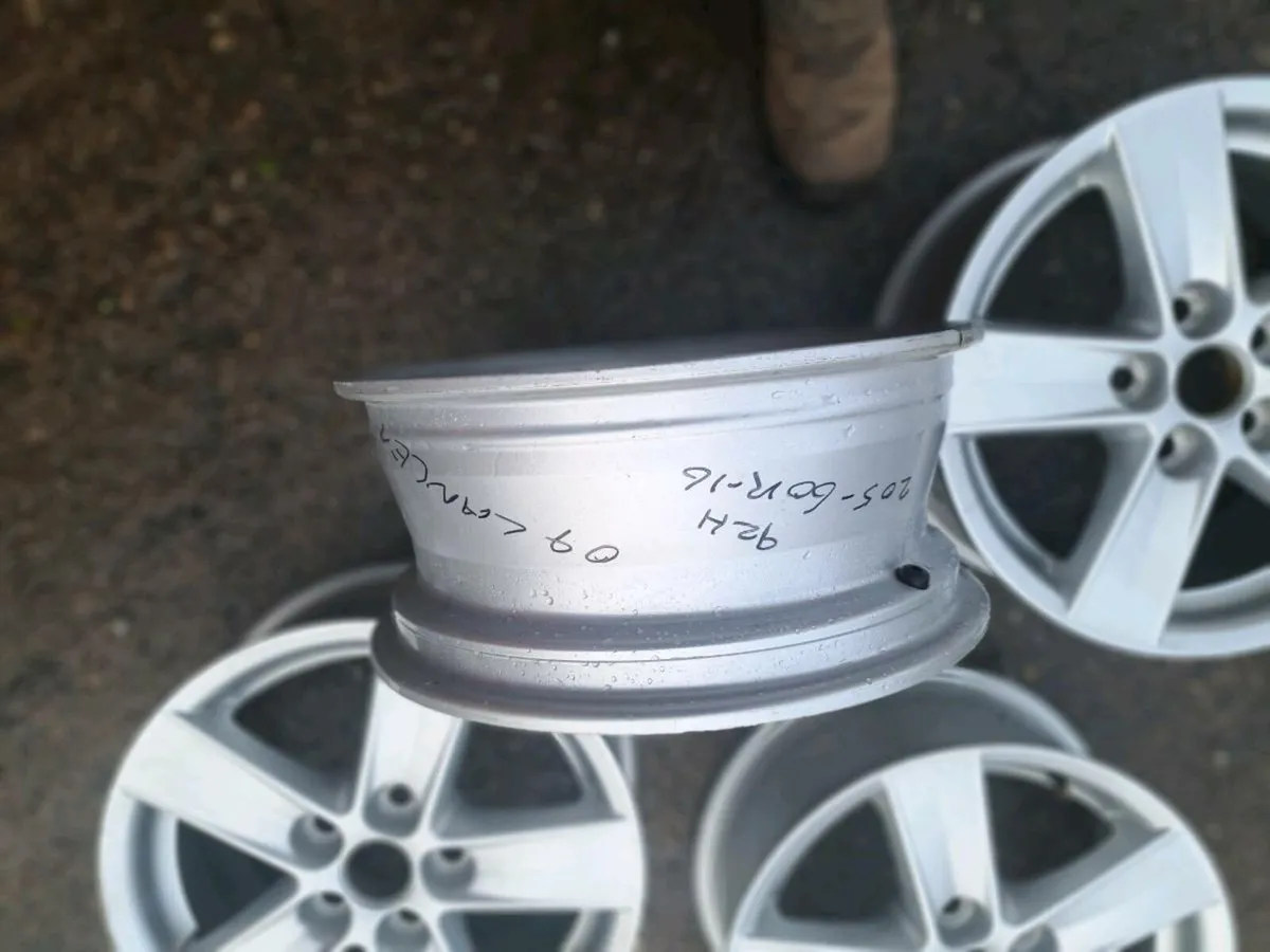 Mitsubishi Lancer Alloys - Image 3