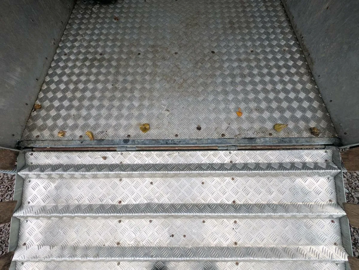 Cattle trailer - Image 4