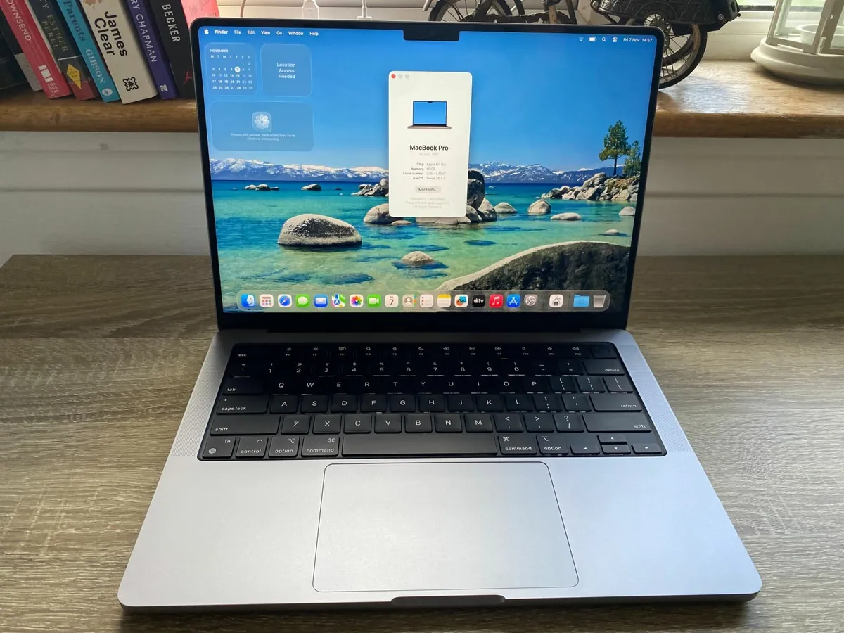 MacBook Pro 14-inch (2021) M1 Pro | 16GB | 512GB - Image 1