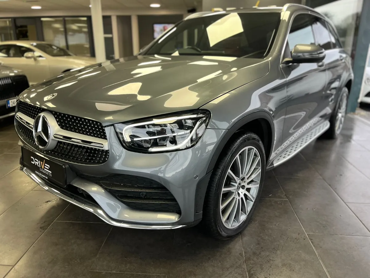 Mercedes-Benz GLC 2022 GLC  300 AMG - Image 3